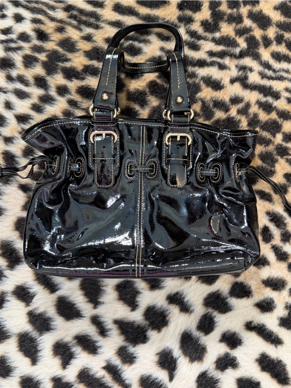Dooney and Bourke Small Chiara Shoulder Bag Satchel Tote Black Patent Drawstring - Picture 3 of 12